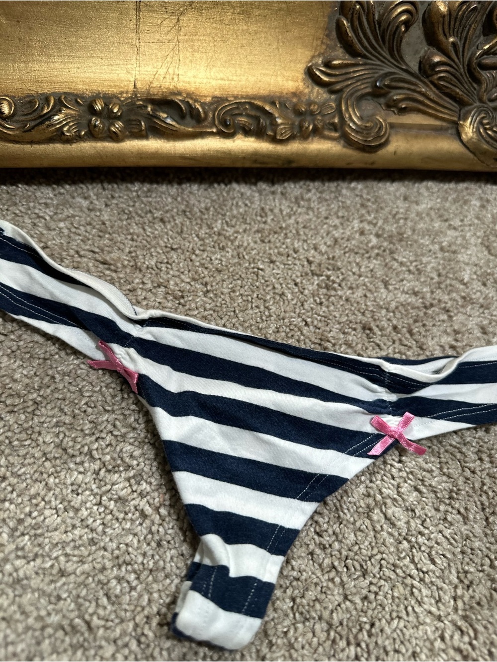 New Pink Victoria's Secret Low Rise Thong Striped Blue White Pink Bows 2010